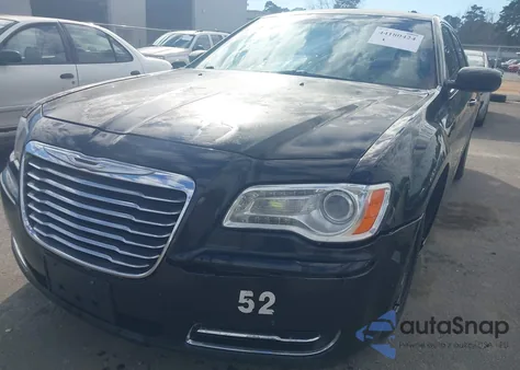 2013 Chrysler 300 Motown из США, поврежденный, VIN 2C3CCAAG7DH520739